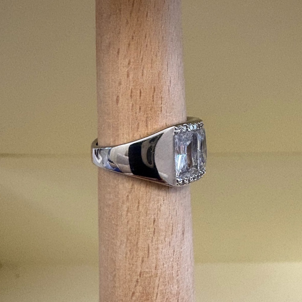 NWOT - Bomb Party April Ring - Size 6 - Picture 4 of 5